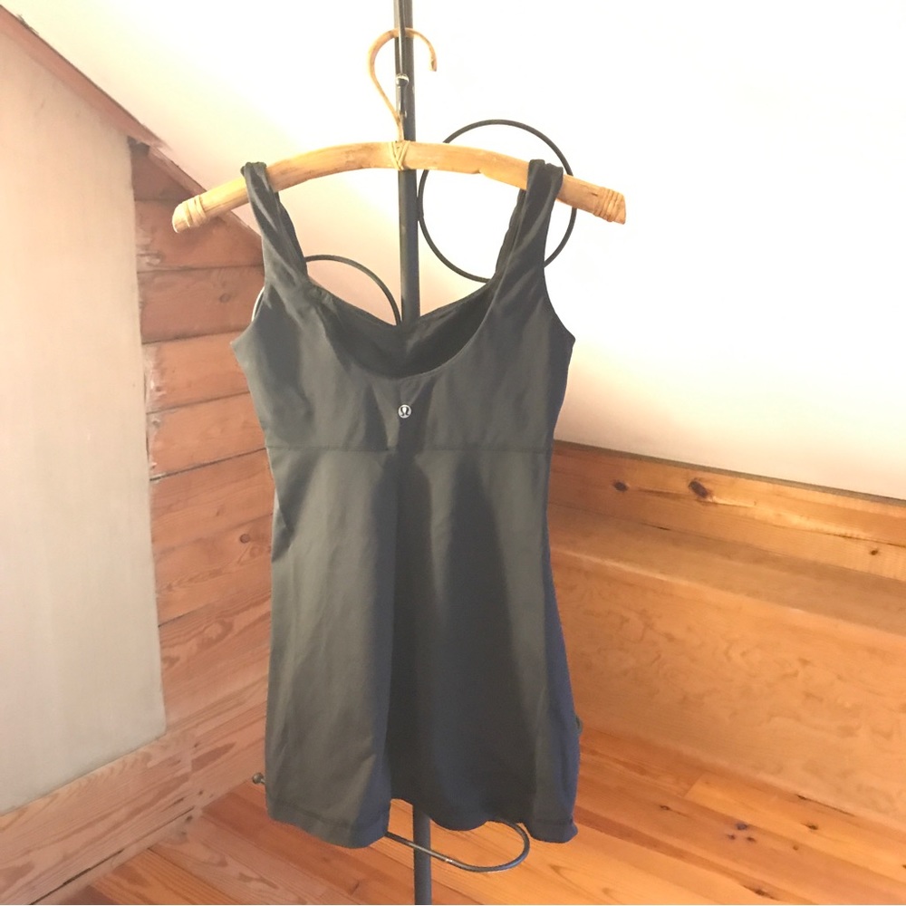 Lululemon Black Crossback Tank Top, EUC, 8 - Picture 13 of 13